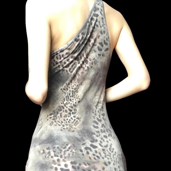 Asymmetrical Cheetah Print Top - Picture 2 of 4